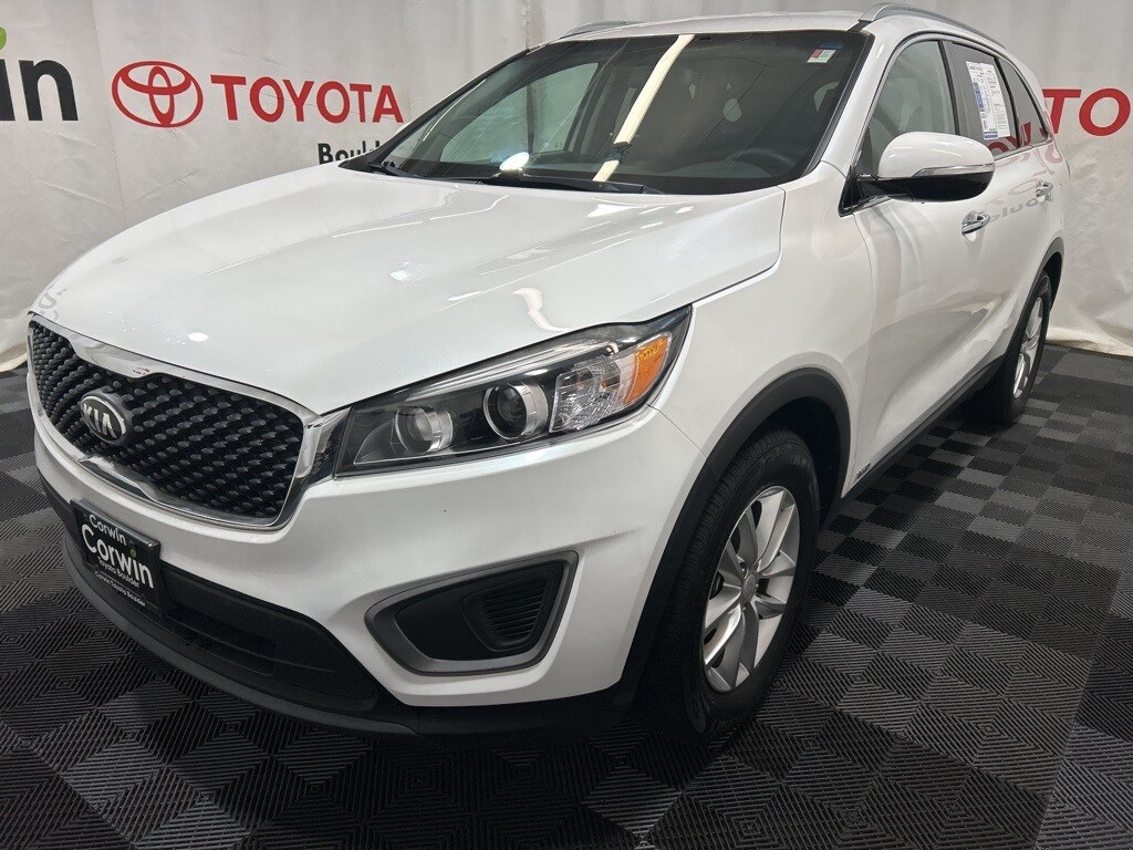 2016 Kia Sorento LX photo 3