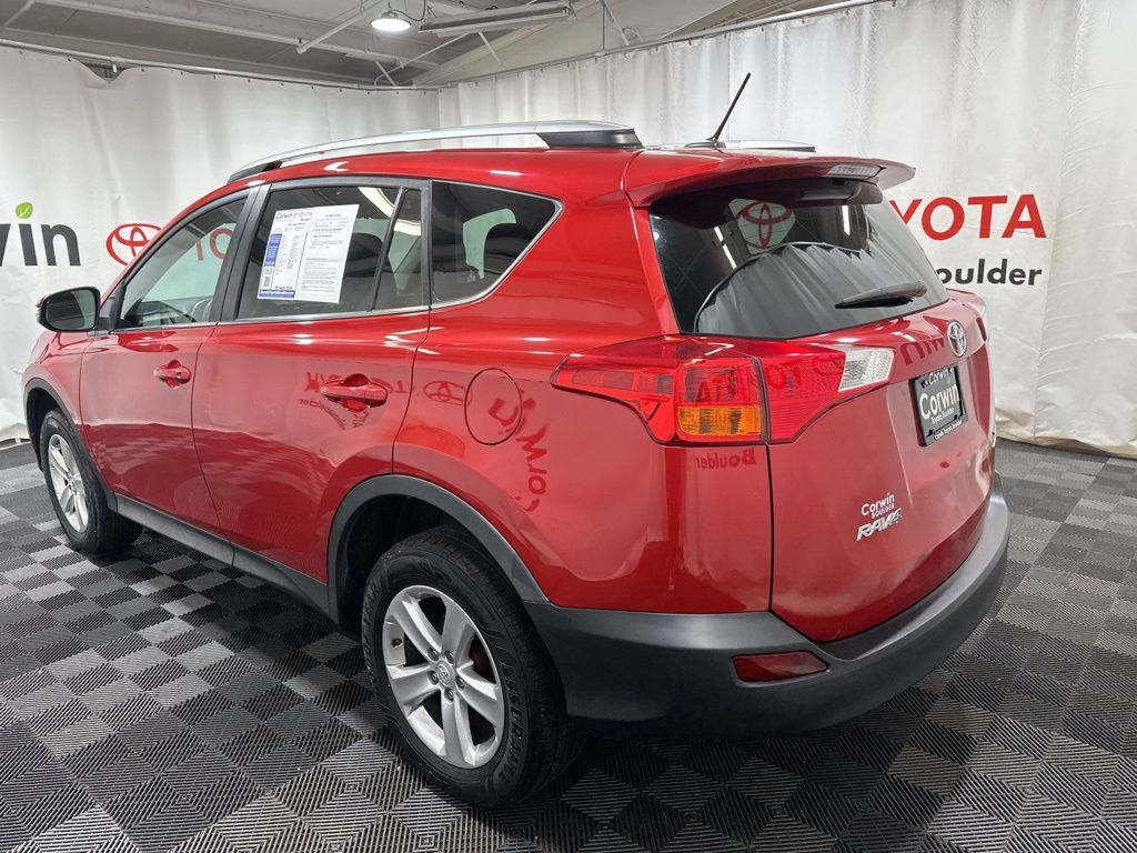 2013 Toyota RAV4 XLE photo 4