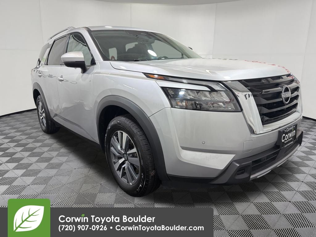 2025 Nissan Pathfinder SL 4WD's photo