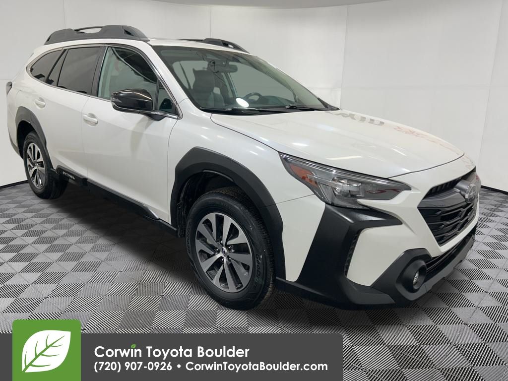 2025 Subaru Outback Premium's photo