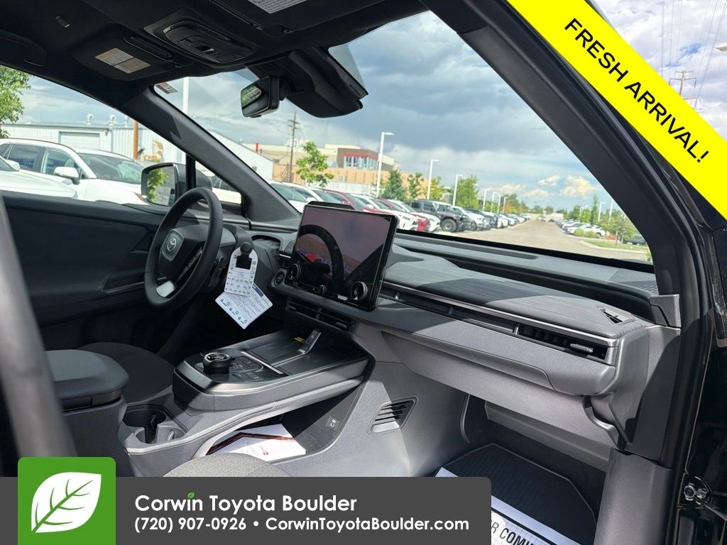 2026 Toyota C-HR SE - Photo 12