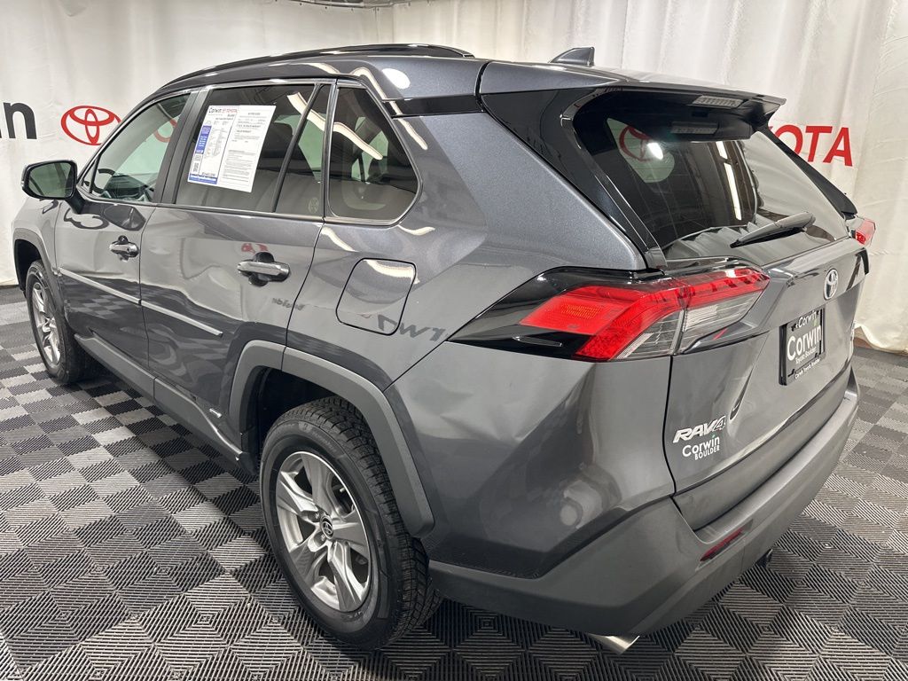 2024 Toyota RAV4 Hybrid LE photo 2