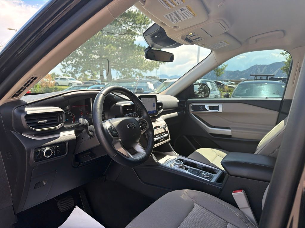 2023 Ford Explorer XLT - Photo 25