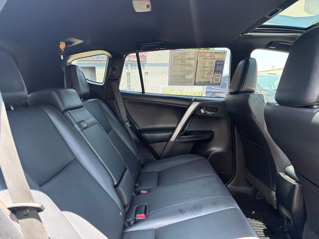2018 Toyota RAV4 SE - Photo 15