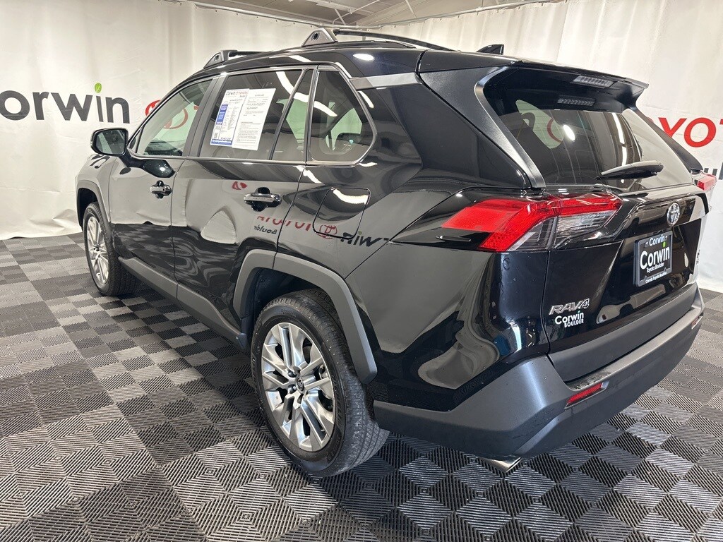 2025 Toyota RAV4 XLE Premium photo 2