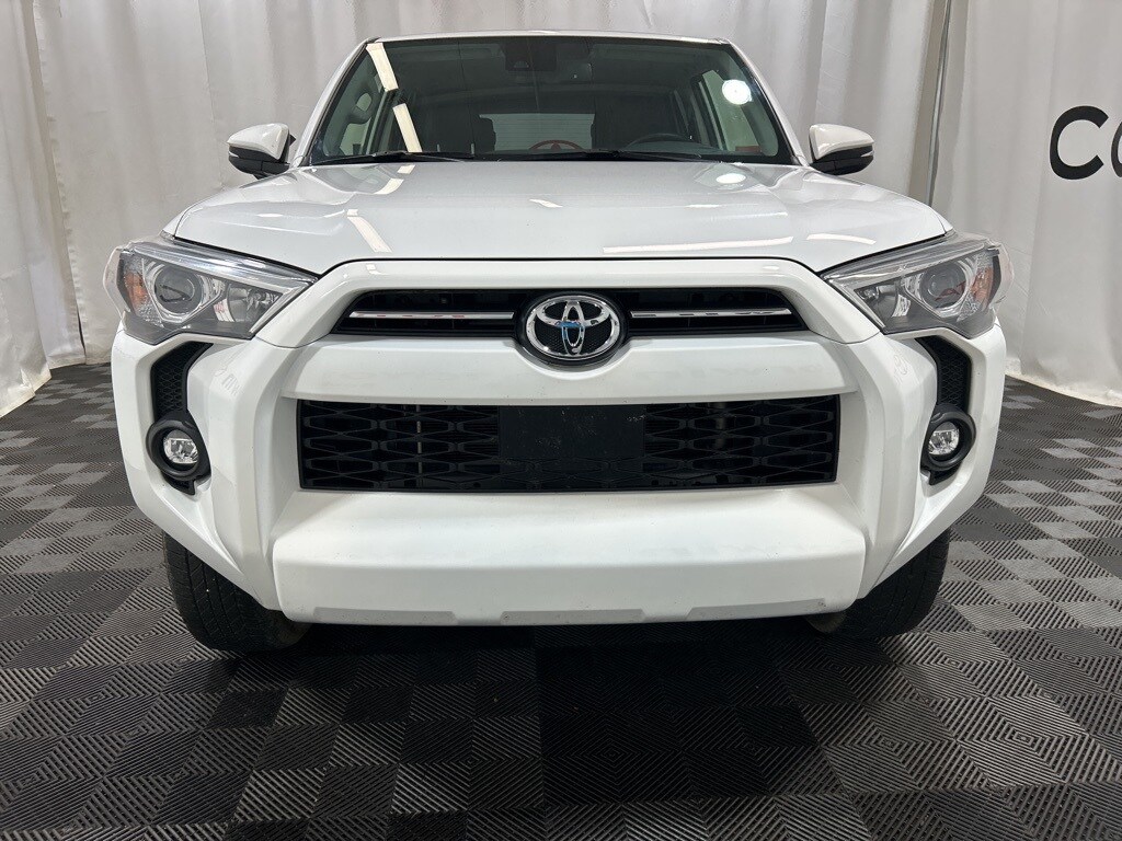 2024 Toyota 4Runner SR5 Premium photo 2
