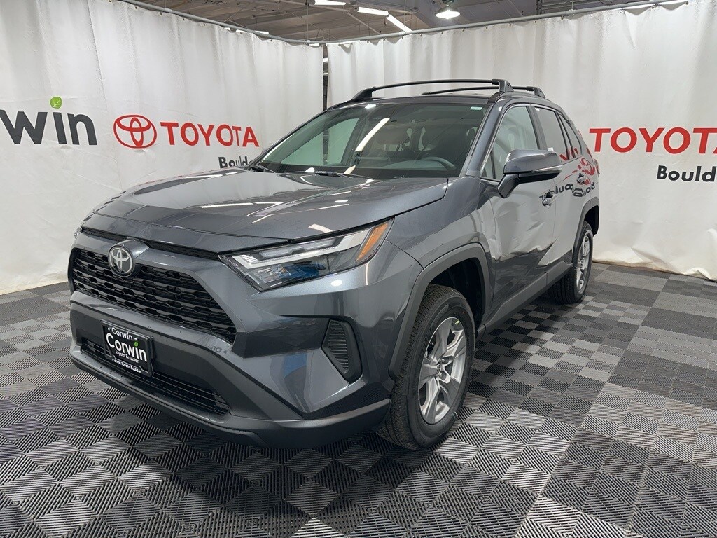 2025 Toyota RAV4 XLE photo 2