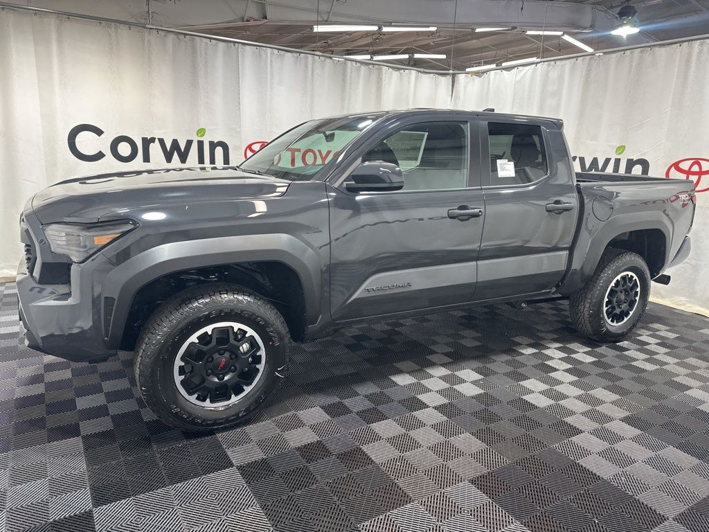 2025 Toyota Tacoma TRD Off-Road Double Cab photo 2
