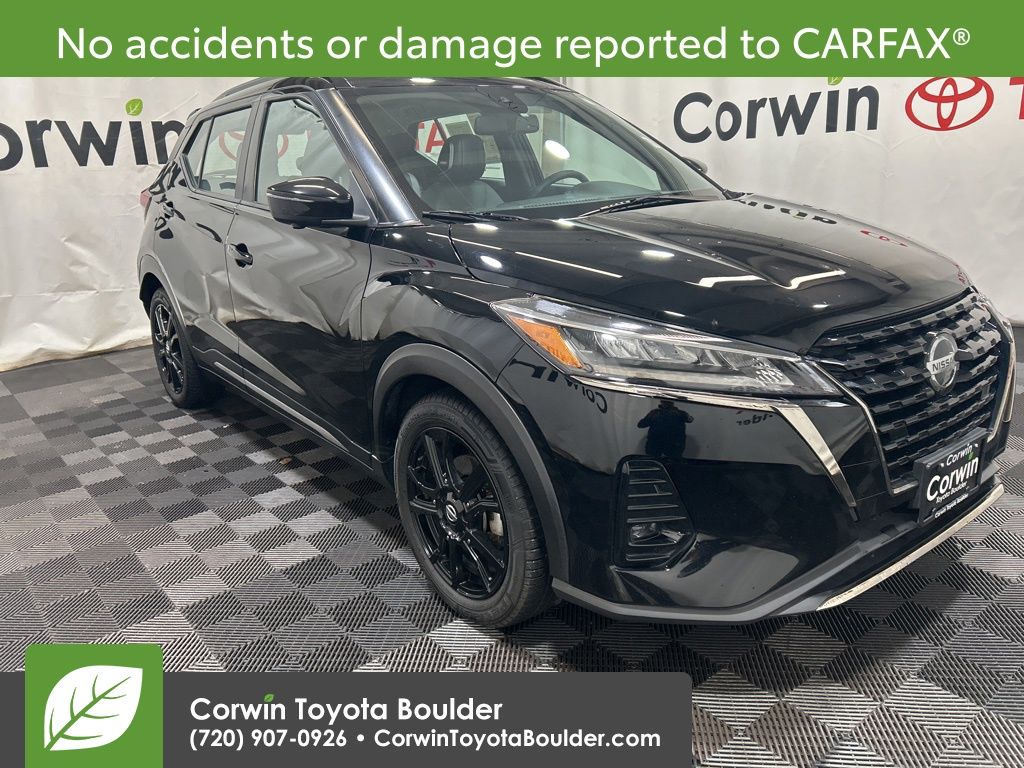 2021 Nissan Kicks SR's photo