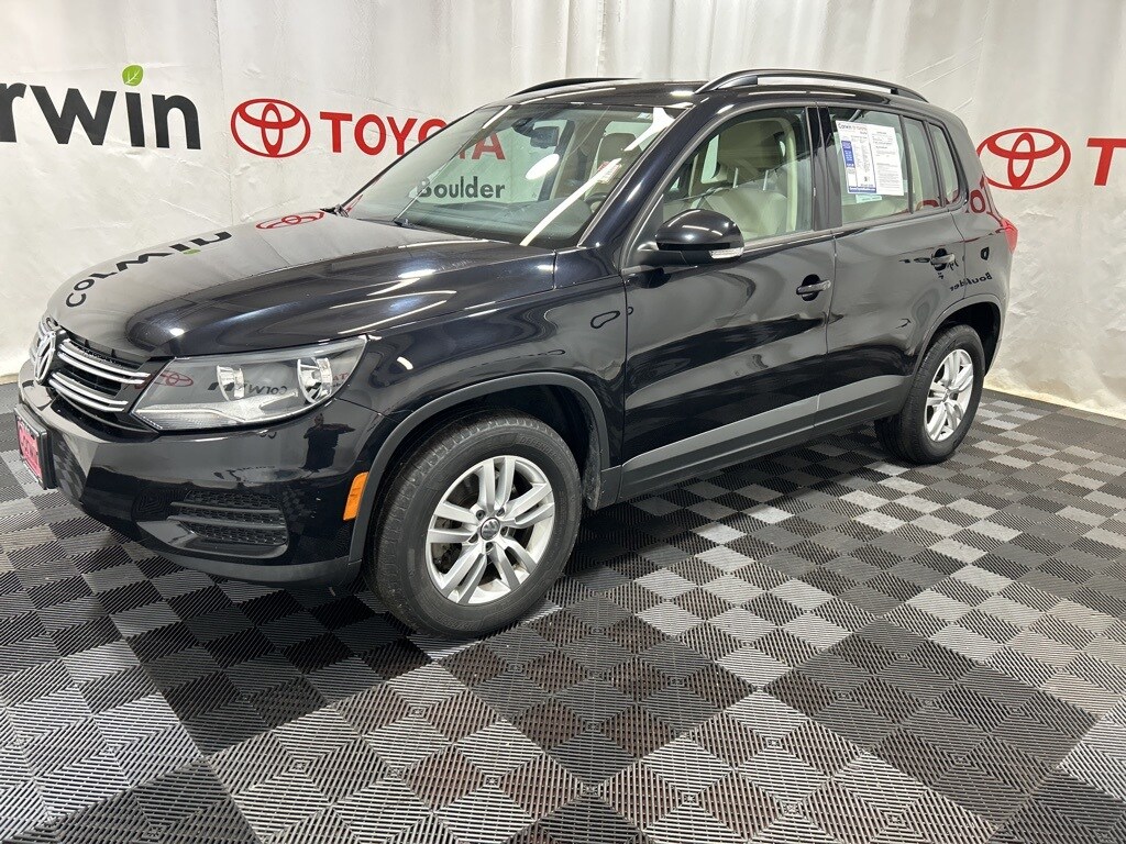 2016 Volkswagen Tiguan S photo 2