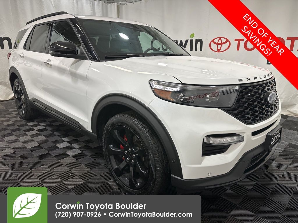 2021 Ford Explorer ST's photo
