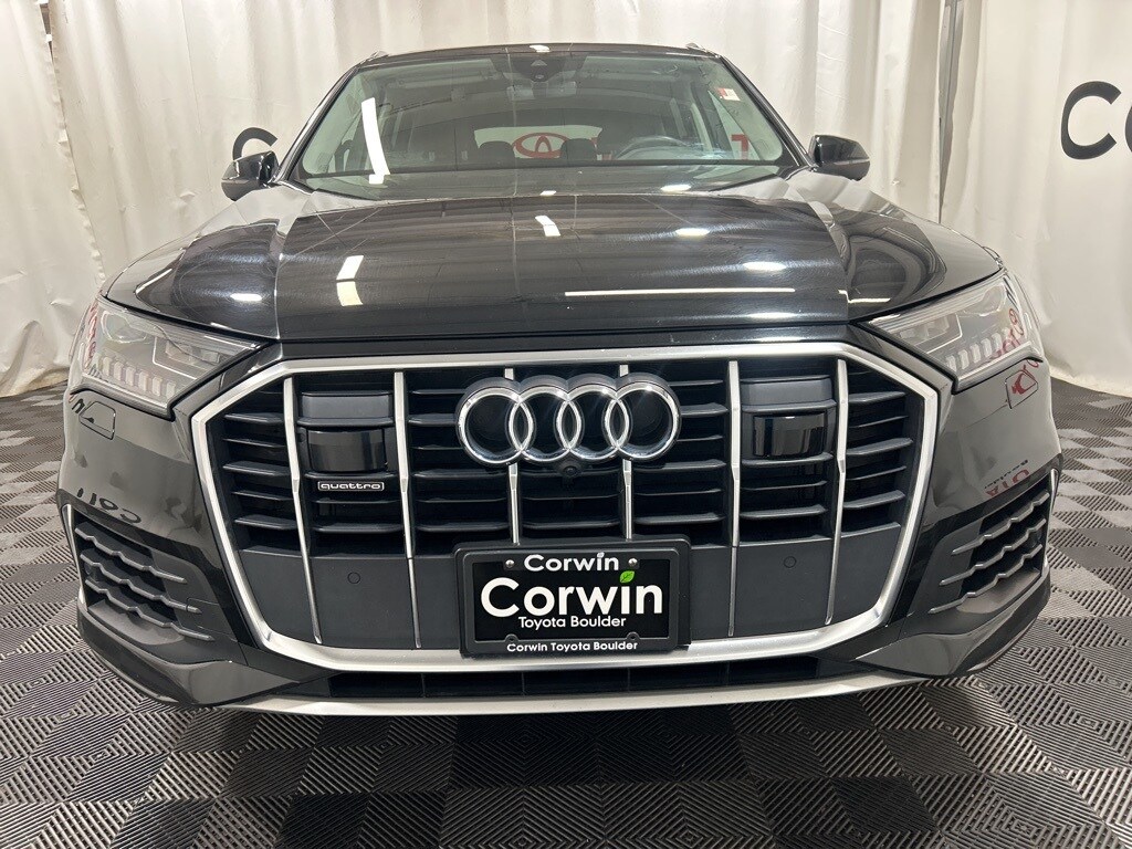 2024 Audi Q7 55 Premium Plus photo 2