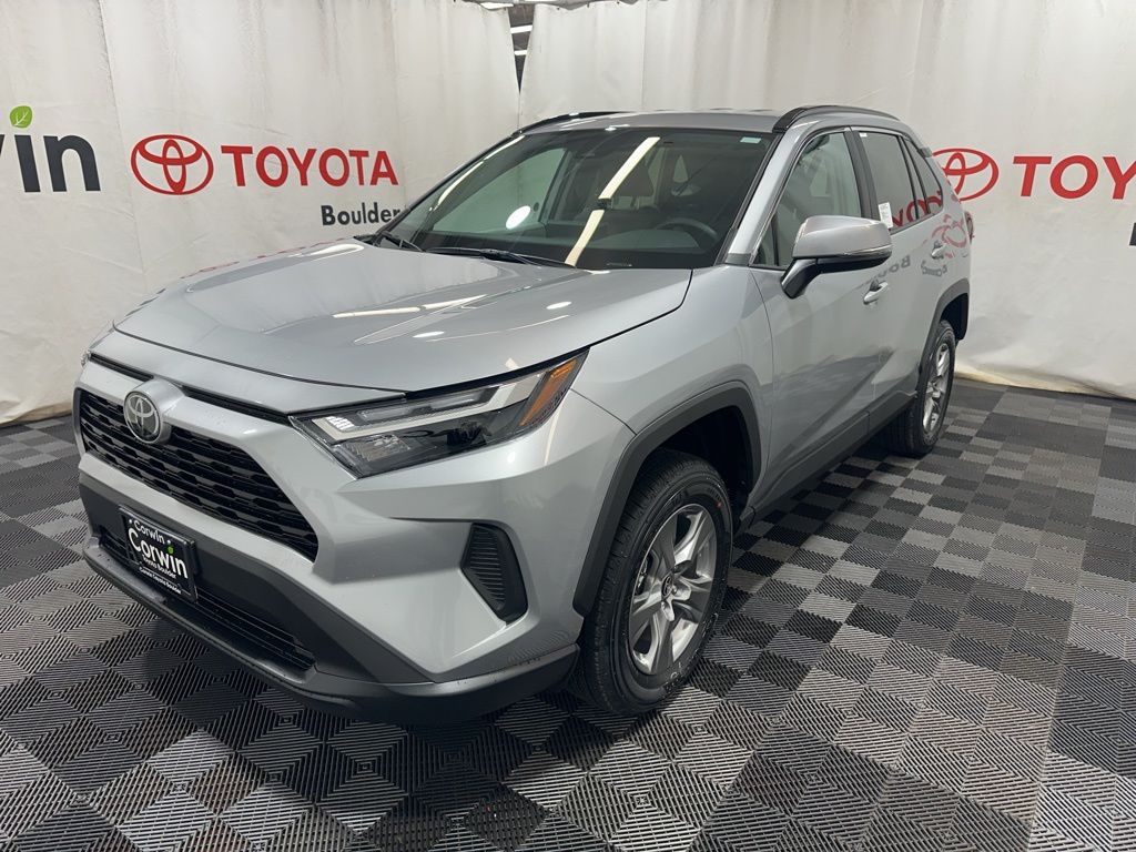 2025 Toyota RAV4 XLE photo 2