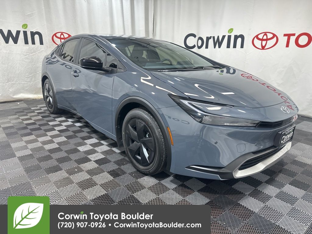 2026 Toyota Prius SE's photo