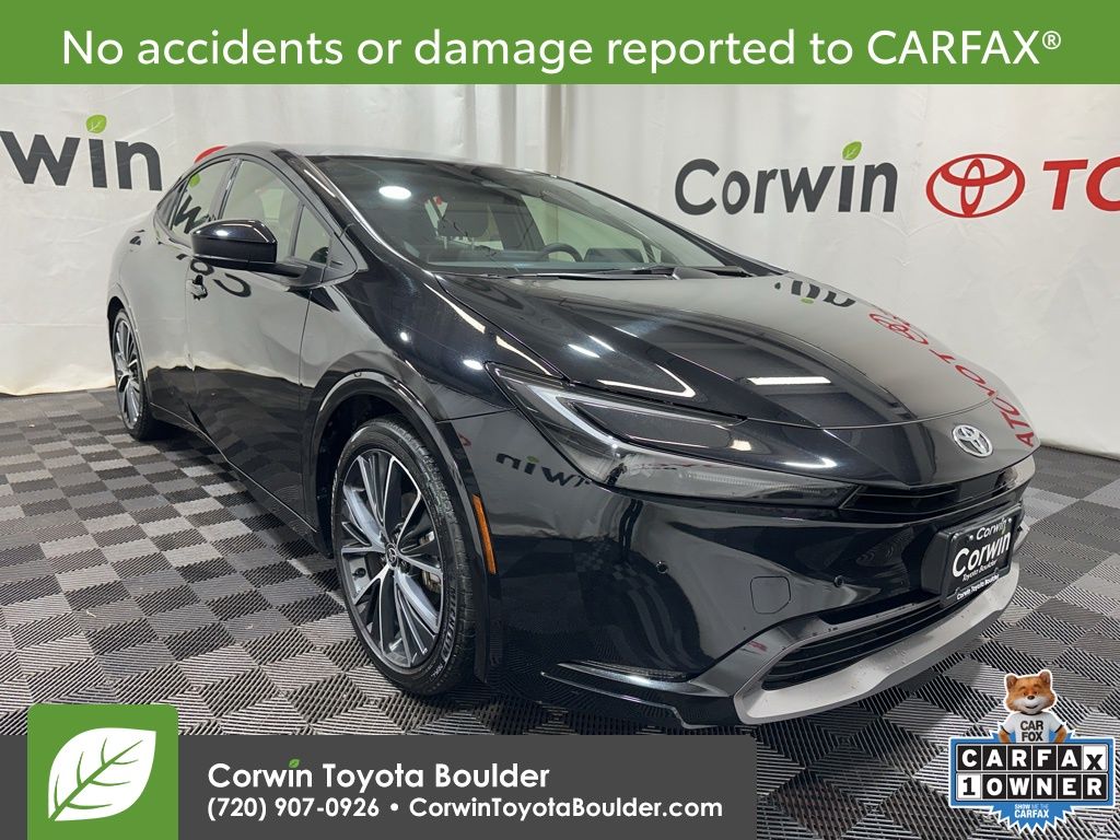 2025 Toyota Prius XLE's photo