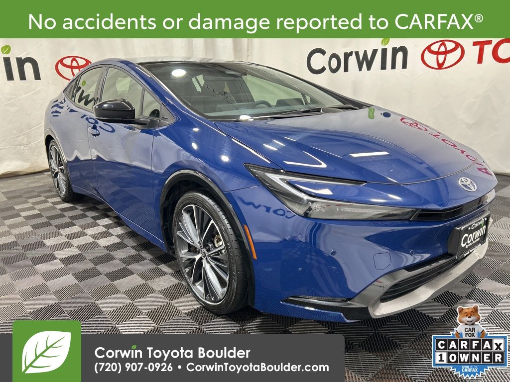 2025 Toyota Prius XLE's photo