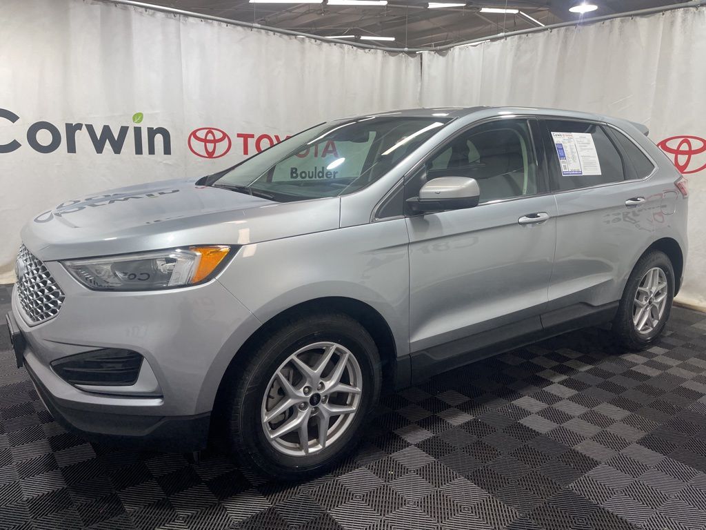 2024 Ford Edge SEL photo 3