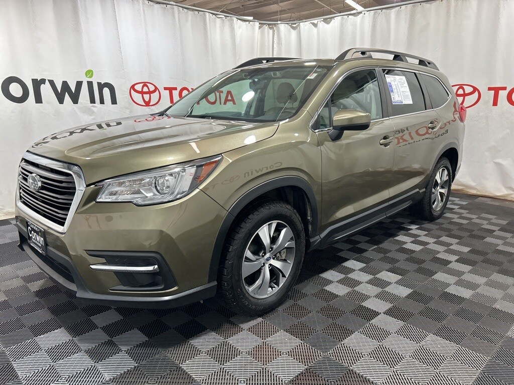 2022 Subaru Ascent Premium photo 3