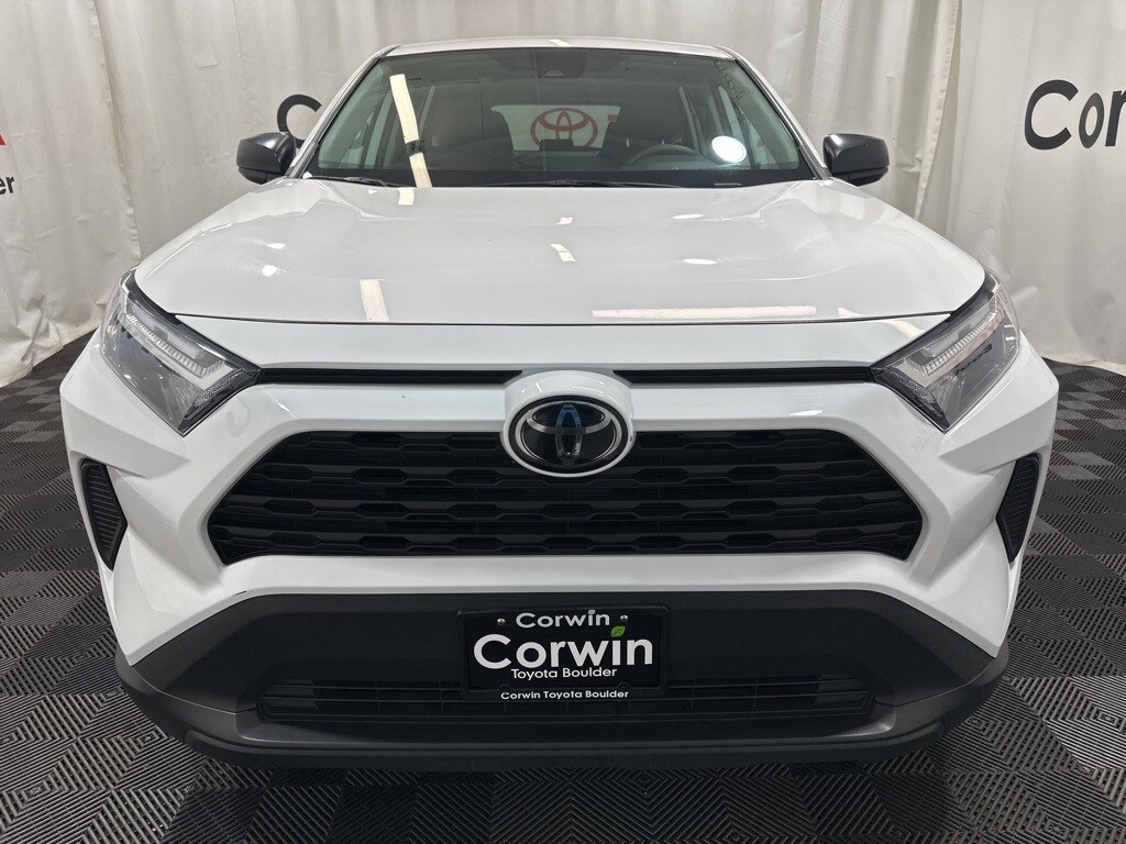 2024 Toyota RAV4 LE photo 2