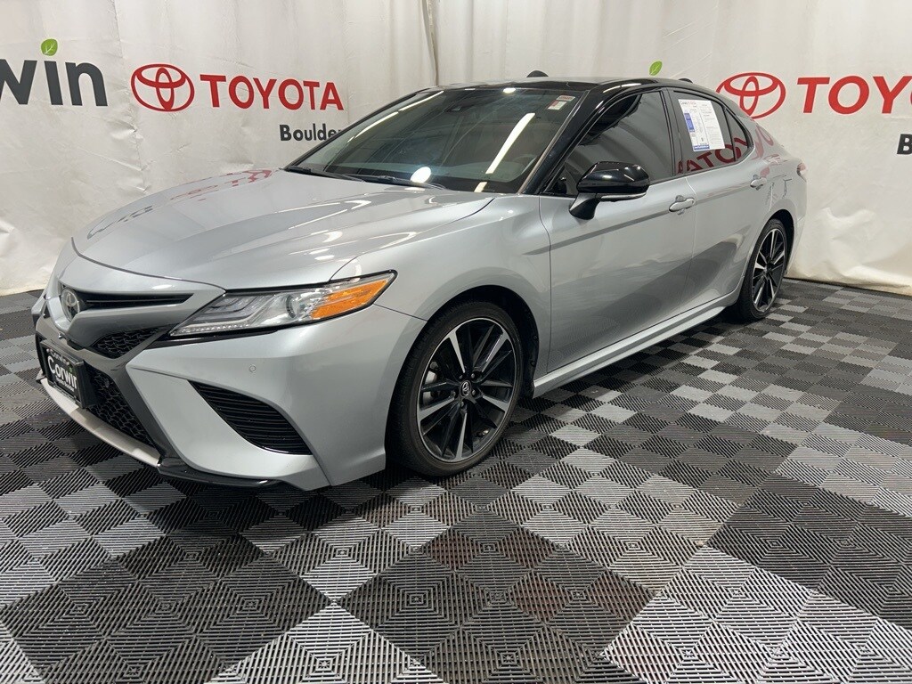 2020 Toyota Camry XSE V6 photo 3