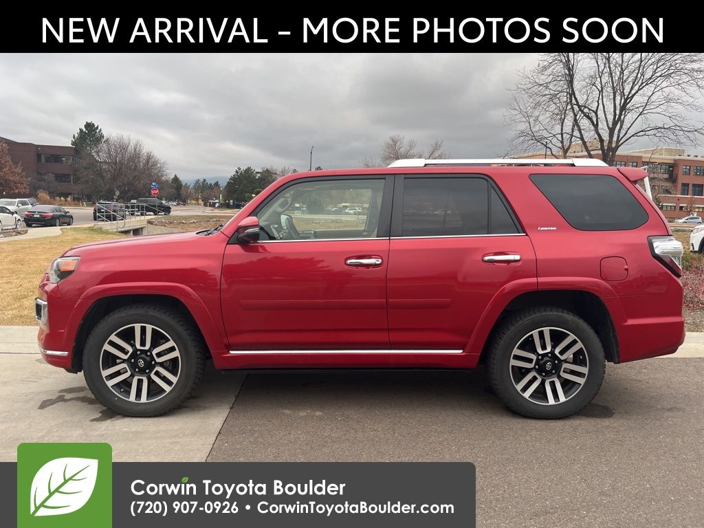 2017 Toyota 4Runner Limited photo 3