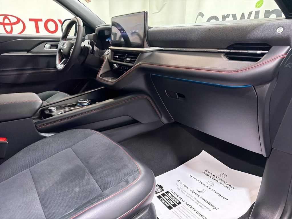 2025 Ford Explorer ST - Photo 11