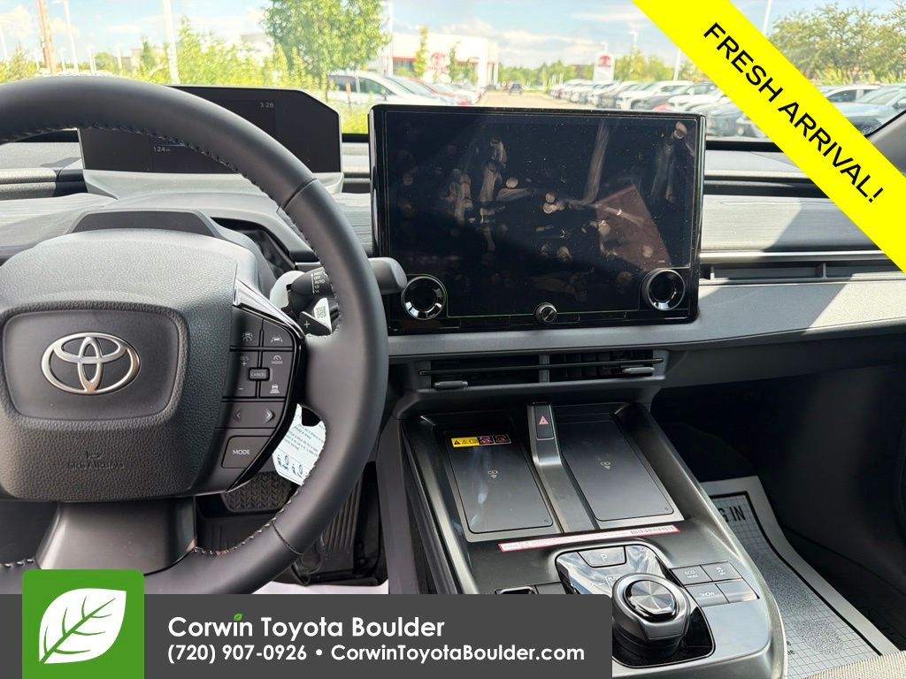 2026 Toyota C-HR SE - Photo 27