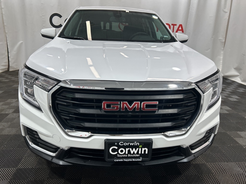 Used 2024 GMC Terrain SLE with VIN 3GKALTEGXRL340294 for sale in Boulder, CO