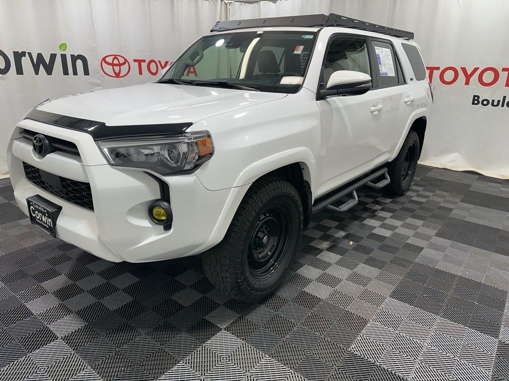 2022 Toyota 4Runner SR5 Premium photo 3