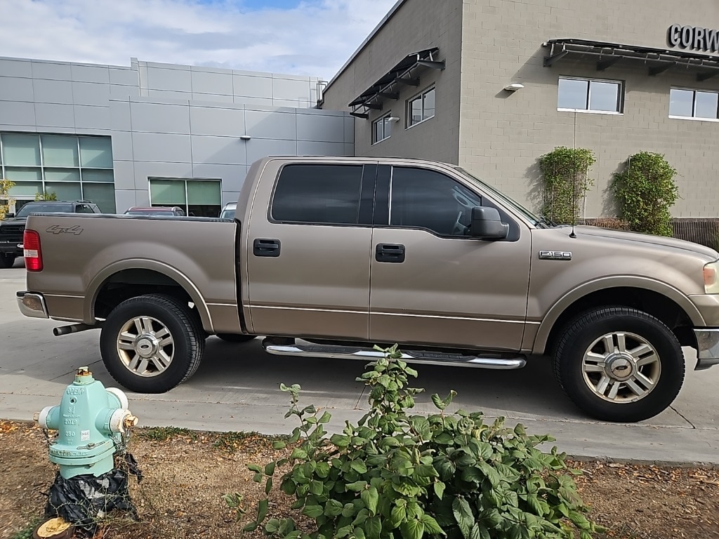 2004 Ford F-150 XLT photo 3