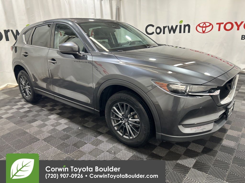 2019 Mazda CX-5 Touring Auto's photo