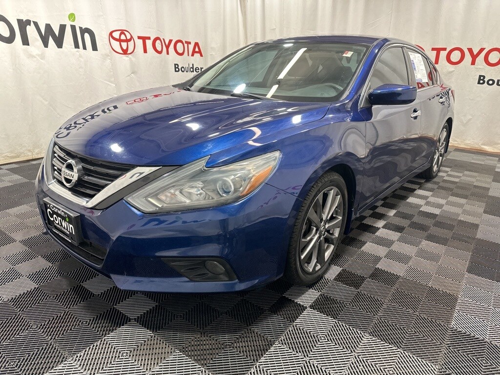 2018 Nissan Altima 2.5 SR photo 3