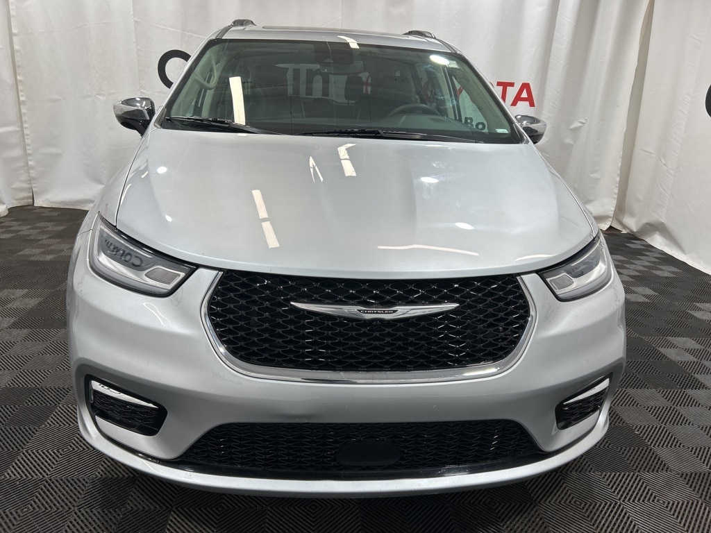 Used 2023 Chrysler Pacifica Limited with VIN 2C4RC1GG7PR553834 for sale in Boulder, CO
