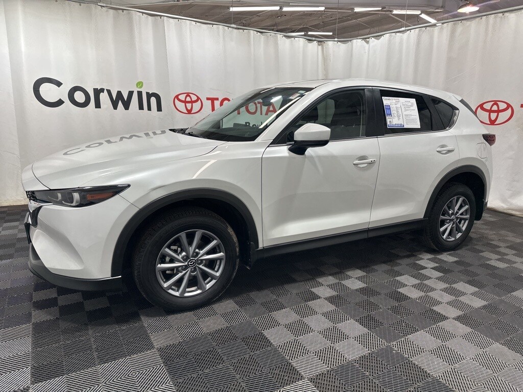 2023 Mazda CX-5 2.5 S Preferred photo 4