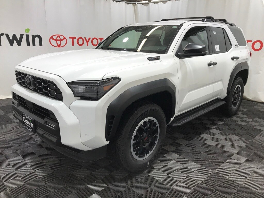 2025 Toyota 4Runner TRD Off-Road photo 3