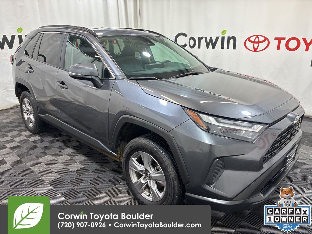 2025 Toyota RAV4 XLE AWD's photo