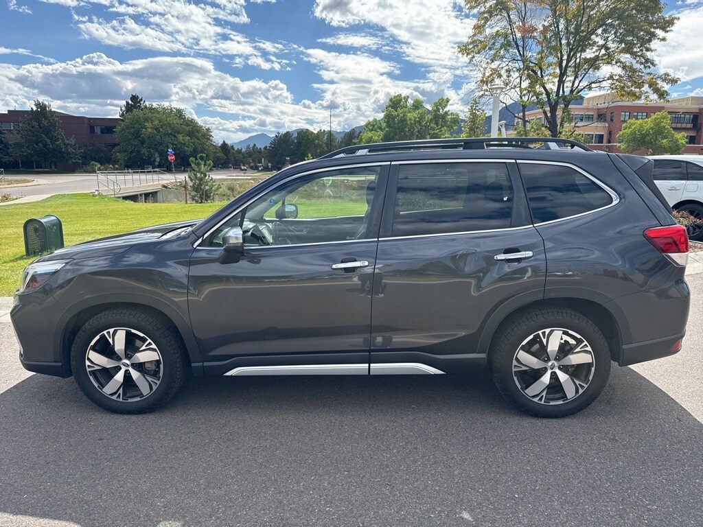 2019 Subaru Forester Touring photo 4