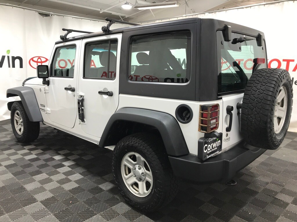 2017 Jeep Wrangler Unlimited Sport photo 4