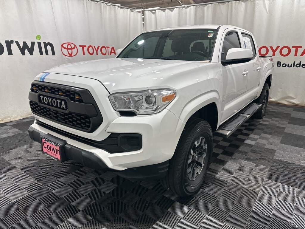 2020 Toyota Tacoma SR photo 3