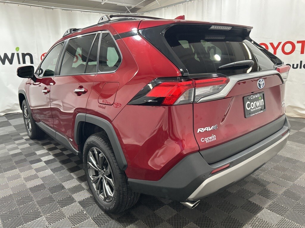 2022 Toyota RAV4 Hybrid Limited photo 4