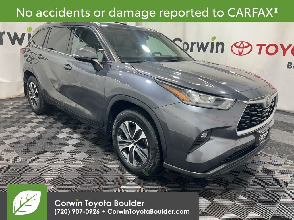 2020 Toyota Highlander XLE's photo