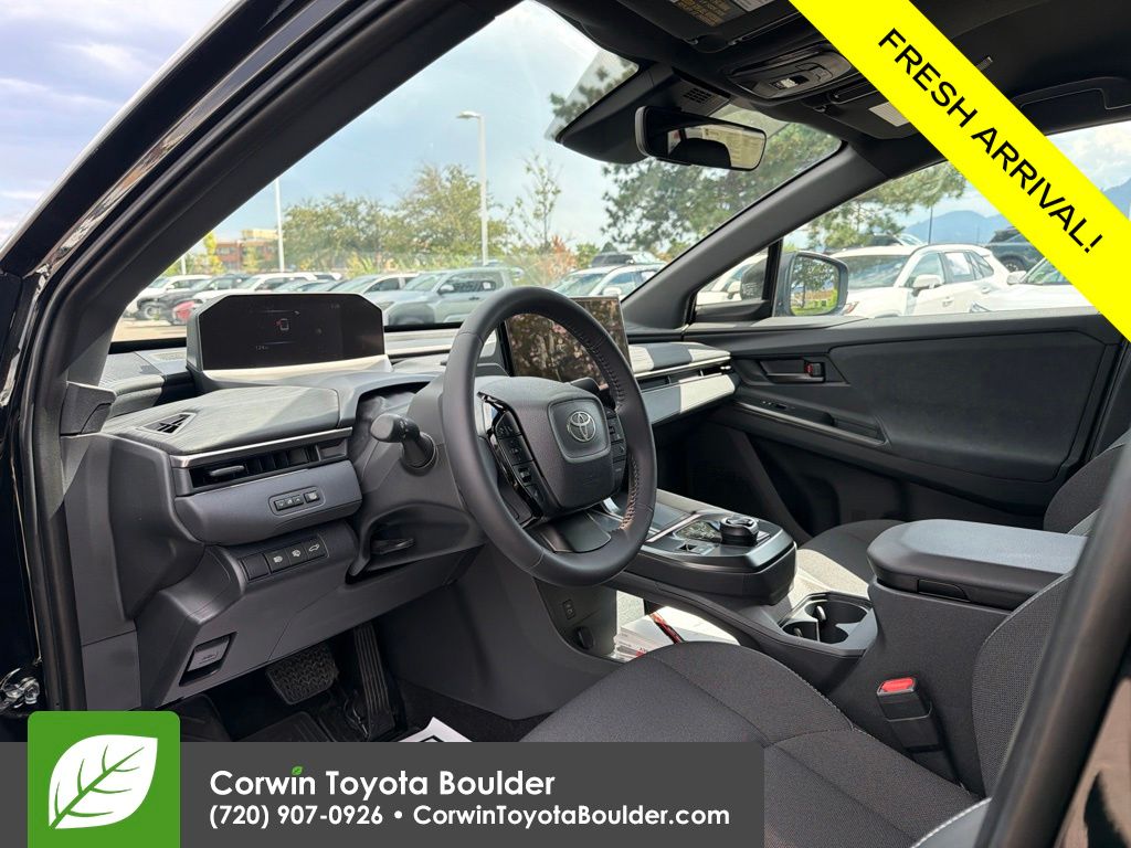 2026 Toyota C-HR SE - Photo 25