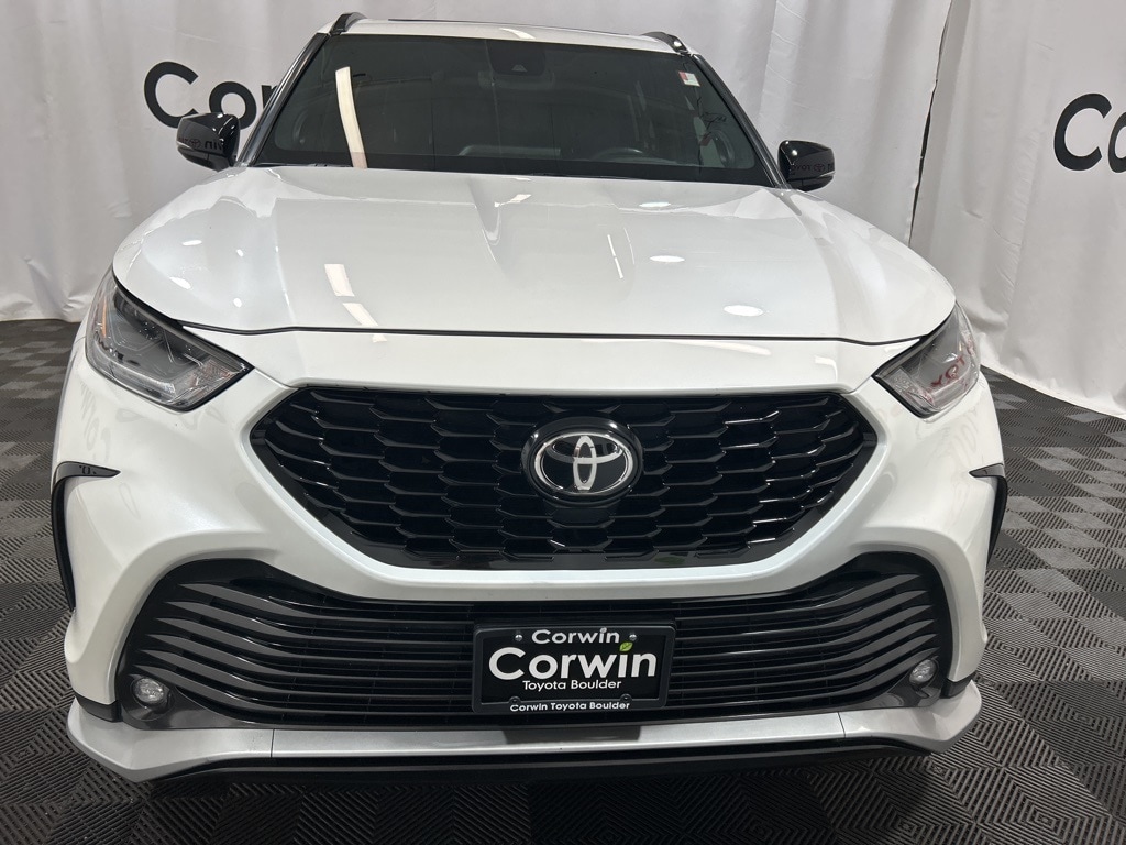 Used 2021 Toyota Highlander XSE with VIN 5TDJZRBH5MS065768 for sale in Boulder, CO