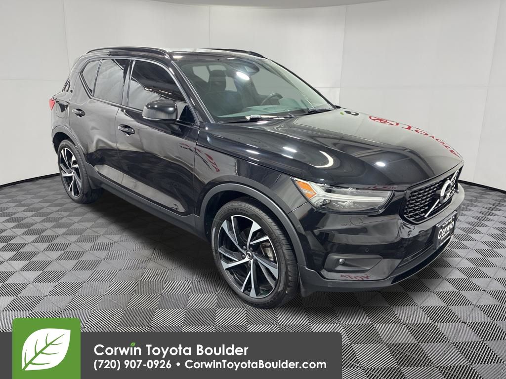 2022 Volvo XC40