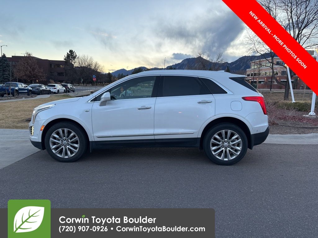 2018 Cadillac XT5 Platinum photo 2