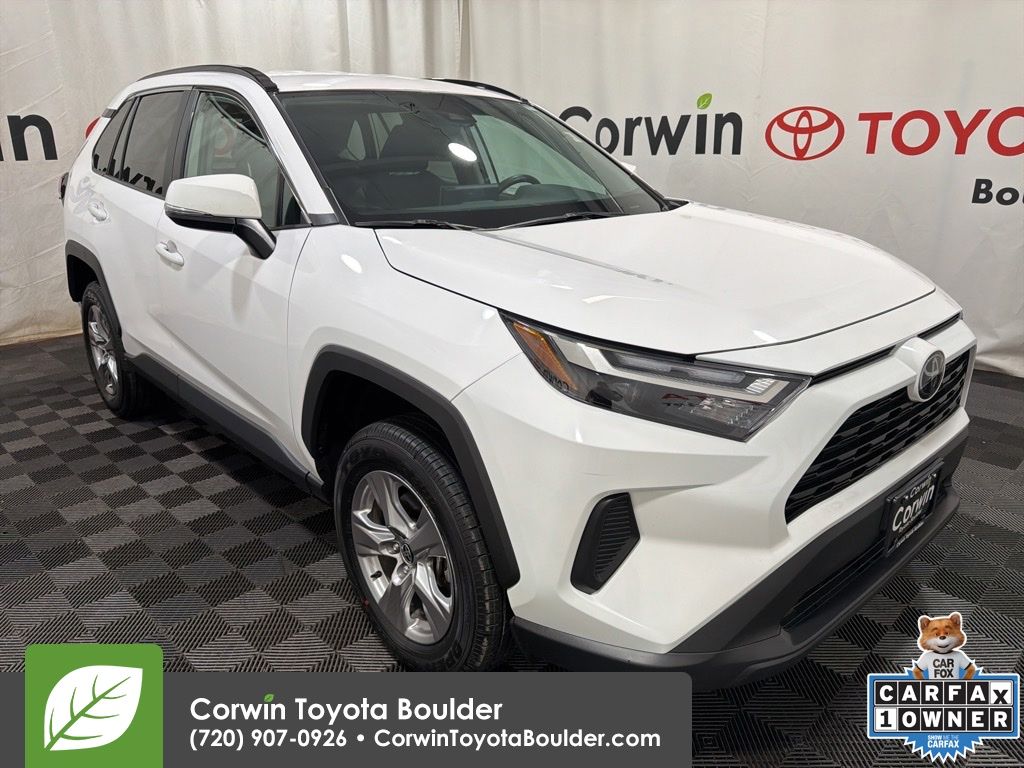 2025 Toyota RAV4 XLE AWD's photo
