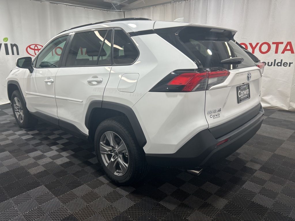 2024 Toyota RAV4 Hybrid LE photo 3