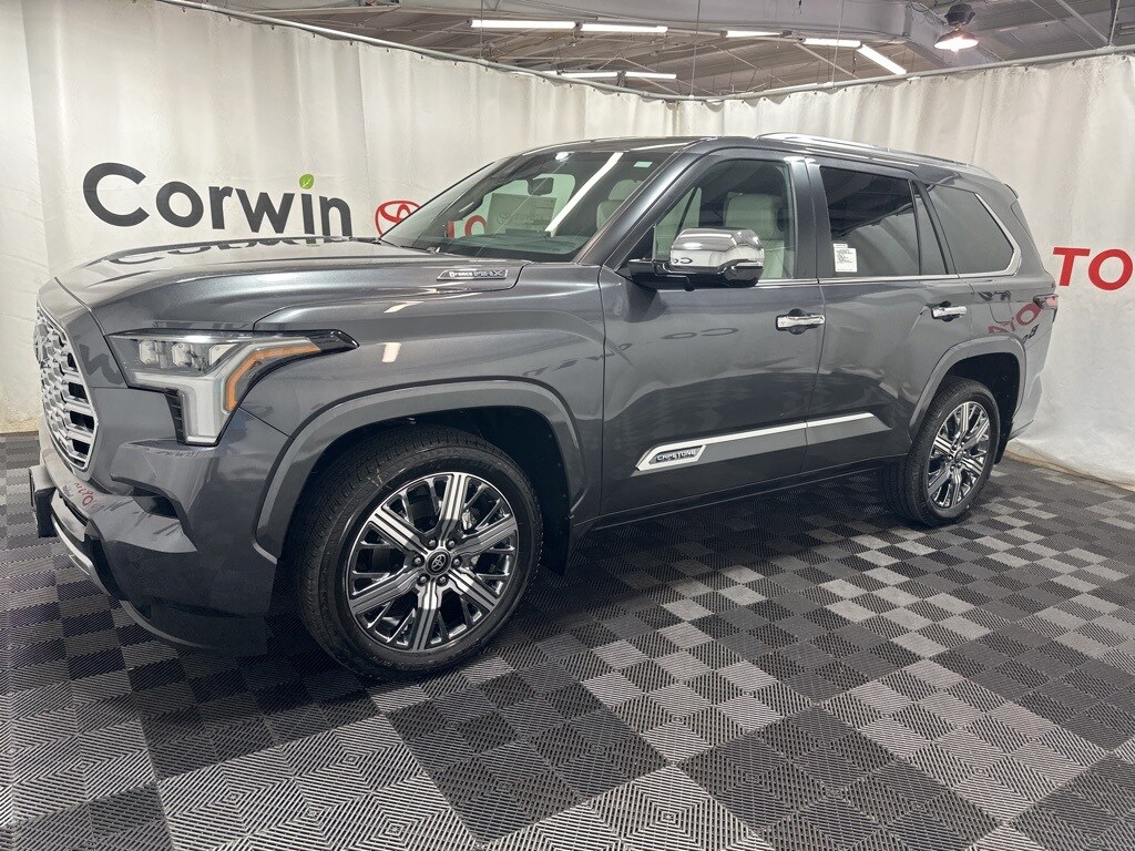 2025 Toyota Sequoia Capstone photo 4