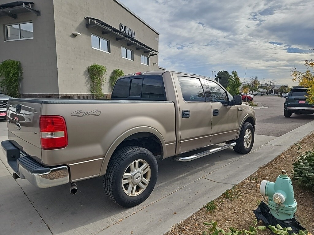 2004 Ford F-150 XLT photo 4