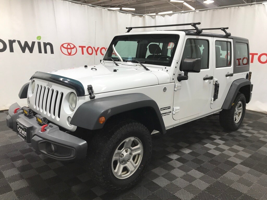 2017 Jeep Wrangler Unlimited Sport photo 3